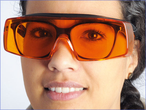 <strong>Hager & Werken H&W Super Fit UV (OTG)</strong><br>Für Brillenträger großes Sichtfeld