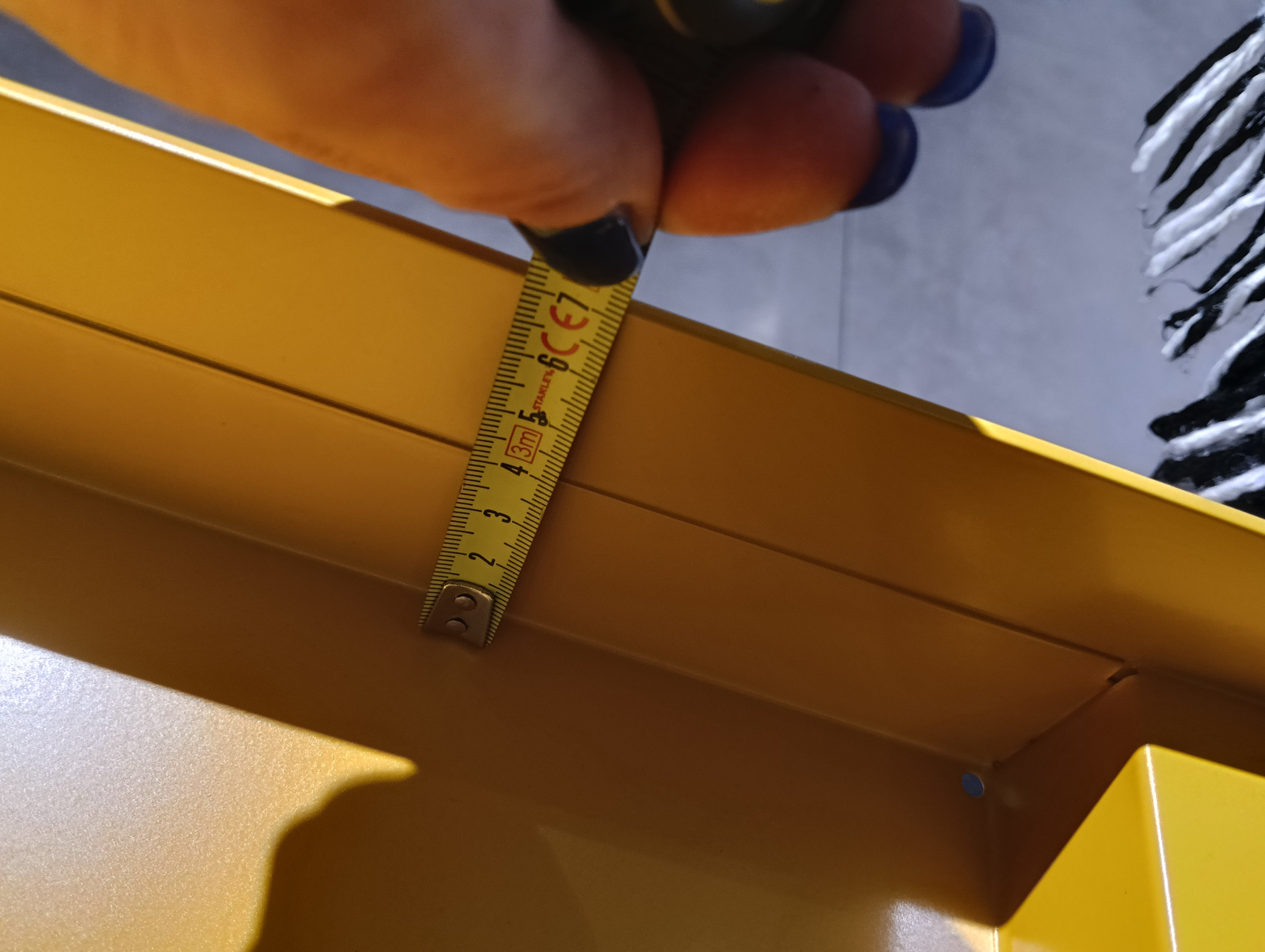 <strong>Edarredo Flexi Cart</strong><br>Cart mit Schublade und 3 Steckdosen