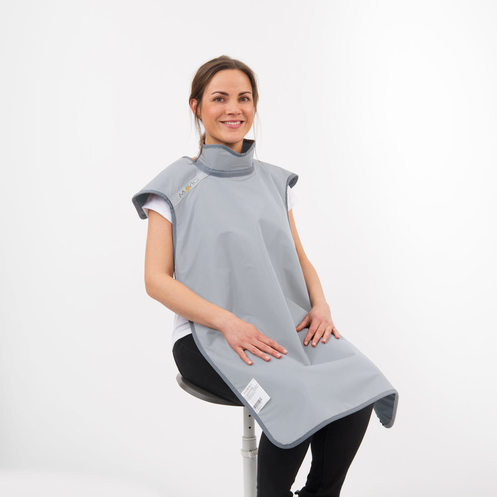 <strong>Mavig RD644 Dentalschürze mit Kragen</strong><br>Mit Schilddrüsenschutz für Aufnahmen im Sitzen