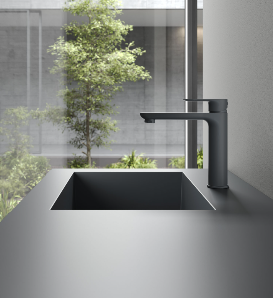 Edarredo Behandlungszeile aus hochwertigem Stahl e.03 Monocolore