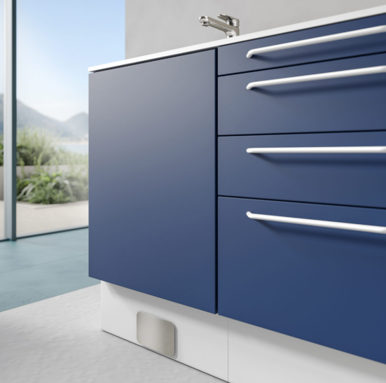 <strong>Edarredo Behandlungszeile aus hochwertigem Stahl</strong><br> e.04