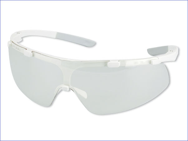 <strong>Hager & Werken iSpec® Slim Fit</strong><br>uvex Schutzbrille für beste Rundumsicht