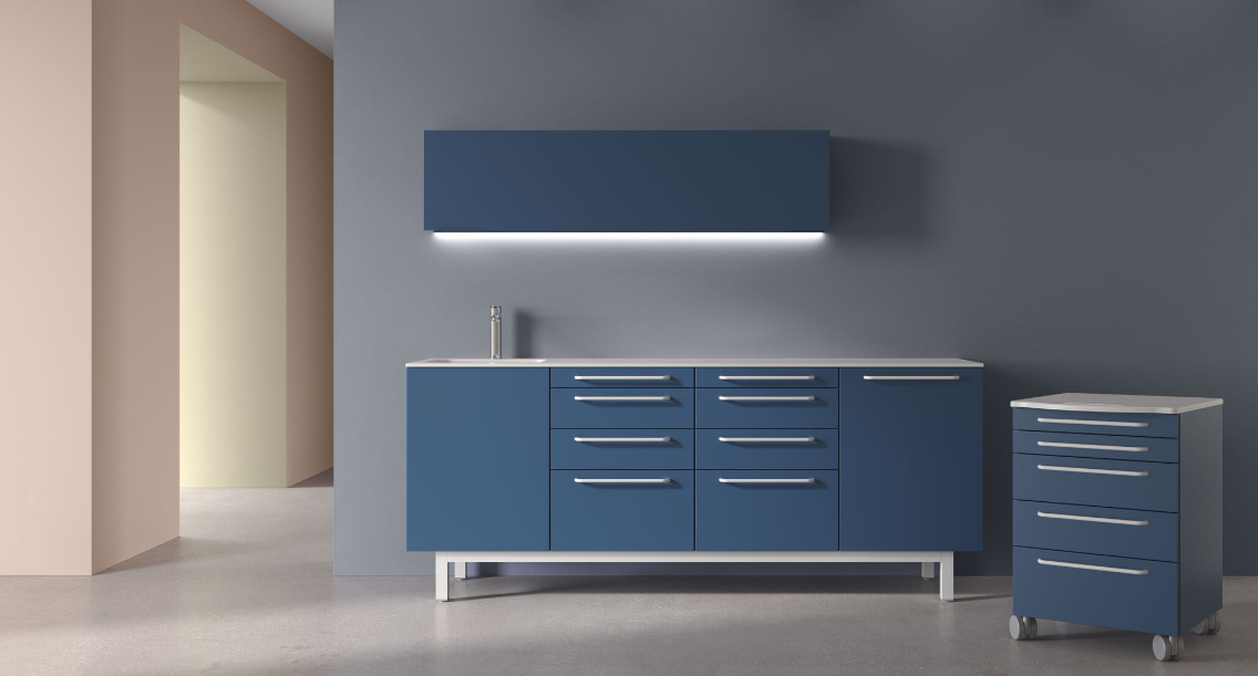 Edarredo E.04 Behandlungszeile aus Stahl – Robuste, hochwertige Möbel für Dentalpraxen, ideal für moderne und effiziente Arbeitsabläufe
