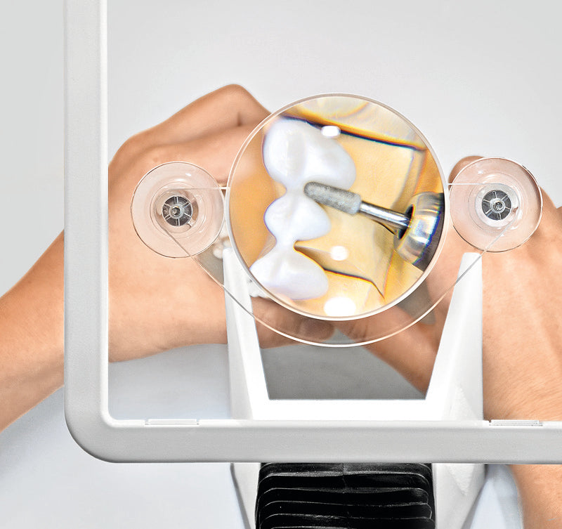 <strong>Schick Dental Lupe</strong><br> für Schutzscheiben am Arbeitsplatz
