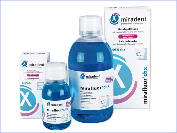 <strong>Miradent mirafluor® chx</strong><br>Mundspüllösung mit CHX 0,06 %