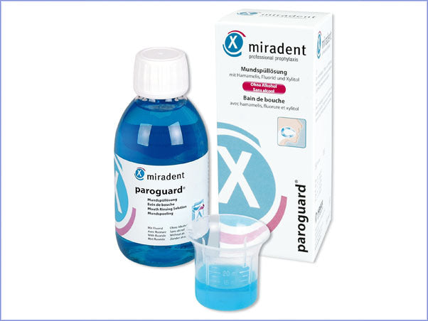 <strong>Miradent paroguard®</strong><br>Mundspüllösung