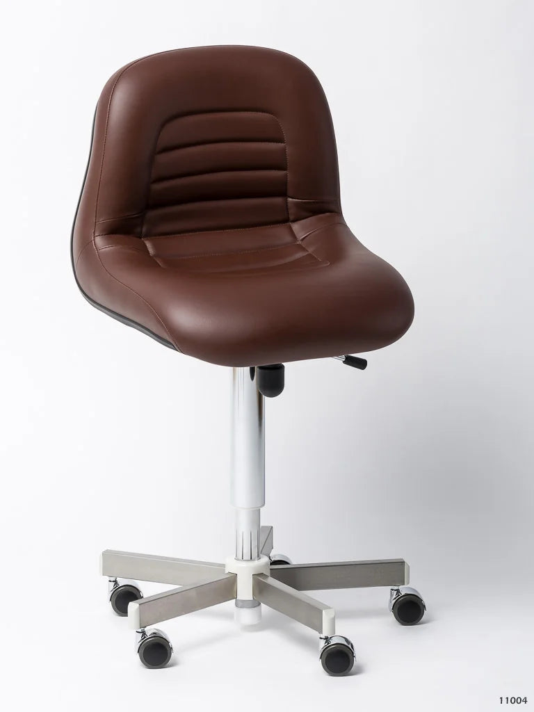 Jörg & Sohn Coburg Dentalift 11004: Zahnärztlicher Arbeitsstuhl mit ergonomischem Design, gepolsterten Armlehnen und einer verstellbaren Rückenlehne, geeignet für eine komfortable Behandlung und optimale Unterstützung in der zahnärztlichen Praxis
