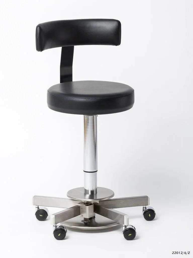 Jörg & Sohn Coburg Medicalift 22012: Vielseitiger Arbeitsstuhl für Chirurgie, Anästhesie und Ambulanz, ausgestattet mit ergonomischem Sitz, präziser Höhenverstellung und robuster Konstruktion für maximalen Komfort und Unterstützung in medizinischen Umgebungen